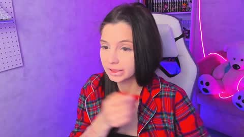 Snapshot of estercollins chatting on 01.14.25 Ester online show from 01.14.25