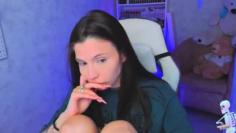 Snapshot of estercollins chatting on 03.10.25 Ester online show from 03.10.25