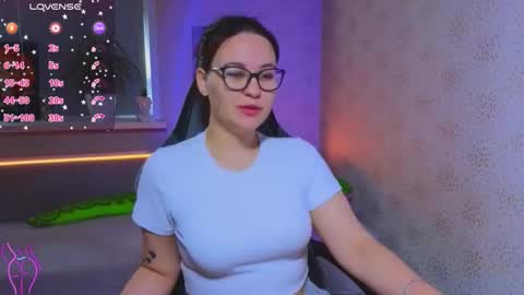 EsterPlayful online show from 09.20.25