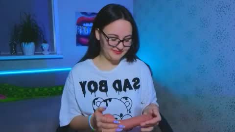 EsterPlayful online show from 11.08.25