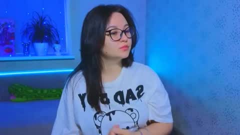 EsterPlayful online show from 11.12.25