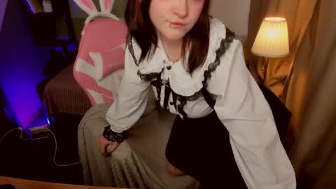 Ester  online show from 05.06.26