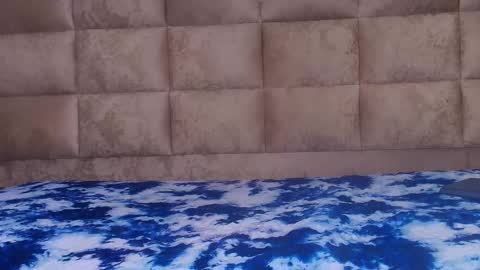 Snapshot of estrella_hanks_ chatting on 11.06.25 Estrella online show from 11.06.25