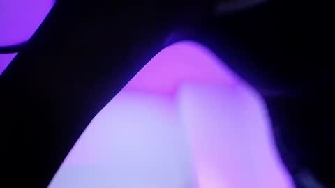 Snapshot of estrella_hanks_ chatting on 11.25.25 Estrella online show from 11.25.25