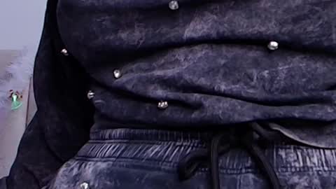 Snapshot of estrella_hanks_ chatting on 12.05.25 Estrella online show from 12.05.25