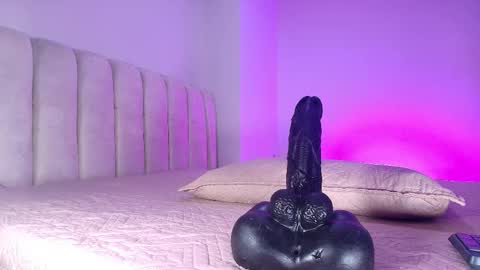 Snapshot of estrella_hanks_ chatting on 01.14.26 Estrella online show from 01.14.26