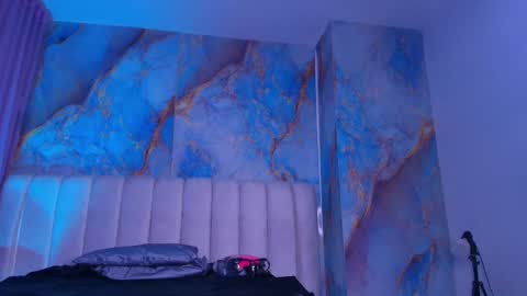 Snapshot of estrella_hanks_ chatting on 02.22.26 Estrella online show from 02.22.26