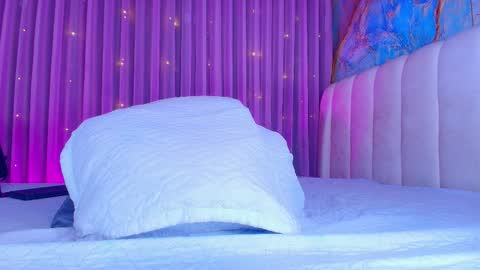 Snapshot of estrella_hanks_ chatting on 03.08.26 Estrella online show from 03.08.26