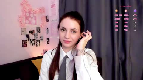 Anna  online show from 04.22.26