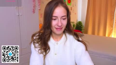 Snapshot of esyameglin chatting on 09.17.25 esyameglin online show from 09.17.25