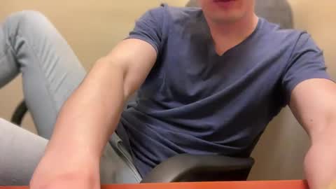 Snapshot of etat_on chatting on 02.13.25 Tom online show from 02.13.25