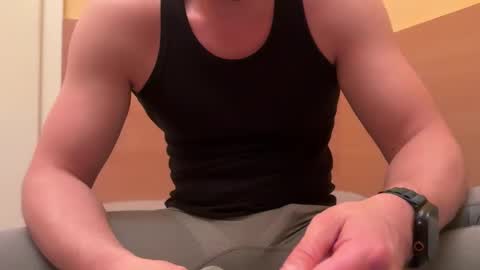 Snapshot of etat_on chatting on 09.29.25 Tom online show from 09.29.25