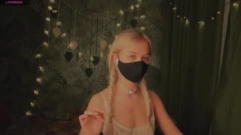 Snapshot of eternalophelia chatting on 03.05.26 Sophia online show from 03.05.26