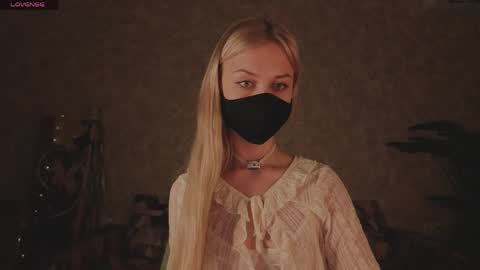 Snapshot of eternalophelia chatting on 03.31.26 Sophia online show from 03.31.26