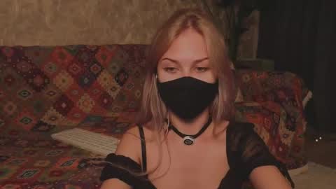 Snapshot of eternalophelia chatting on 05.27.26 Sophia online show from 05.27.26