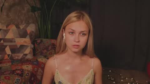 Sophia online show from 06.08.26