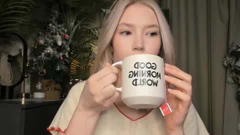 Natalie online show from 12.21.25