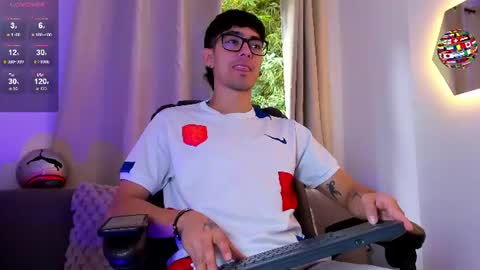 etham_wolf1 online show from 06.16.26
