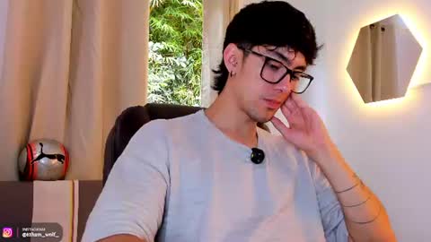 etham_wolf1 online show from 07.16.26