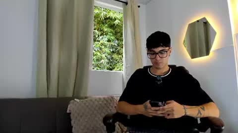 etham_wolf1 online show from 08.01.26