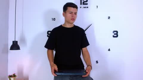 Ethan Brooks  online show from 08.05.26