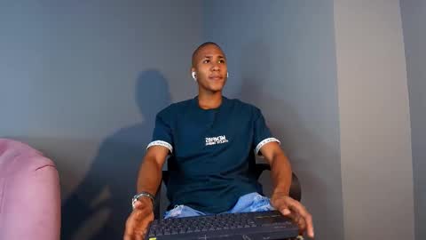 King Ethan online show from 03.03.25