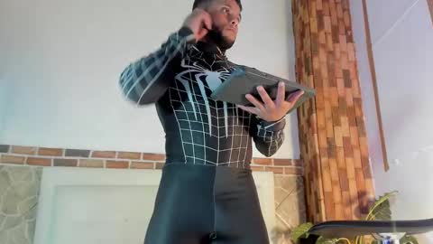 ethan helmut online show from 12.12.24