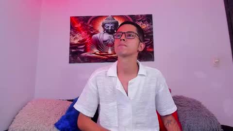 Snapshot of ethan_sai01 chatting on 10.28.25 ETHAN SAI online show from 10.28.25