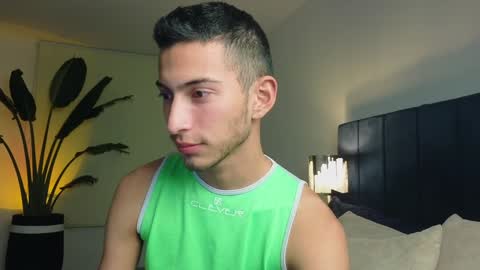 Snapshot of ethan_skiny_ chatting on 12.19.24 Joan online show from 12.19.24