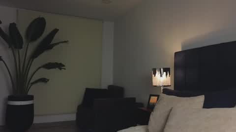 Snapshot of ethan_skiny_ chatting on 01.12.25 Joan online show from 01.12.25