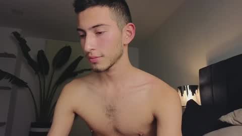 Snapshot of ethan_skiny_ chatting on 01.20.25 Joan online show from 01.20.25