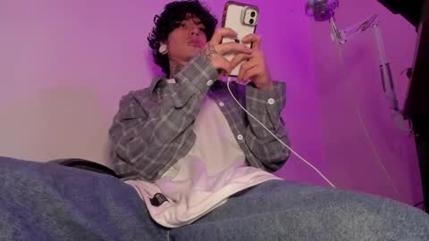 Snapshot of ethan_sykes chatting on 10.24.25 Ethan sykes online show from 10.24.25