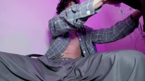 Snapshot of ethan_sykes chatting on 10.25.25 Ethan sykes online show from 10.25.25