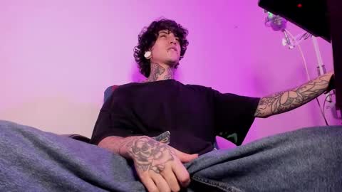 Snapshot of ethan_sykes chatting on 10.30.25 Ethan sykes online show from 10.30.25