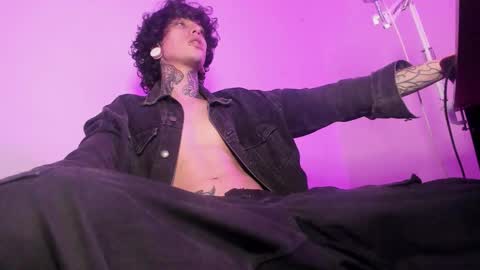 Snapshot of ethan_sykes chatting on 11.17.25 Ethan sykes online show from 11.17.25