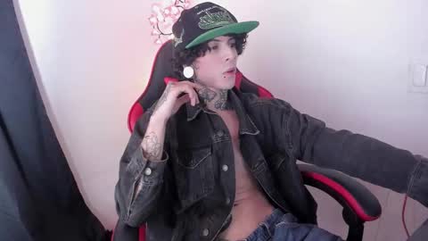 Snapshot of ethan_sykes chatting on 01.12.26 Ethan sykes online show from 01.12.26