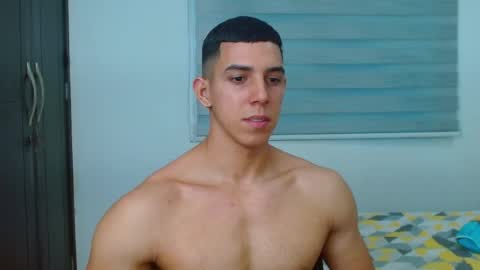 Snapshot of ethan_wright_ chatting on 12.01.25 ethan_wright_ online show from 12.01.25