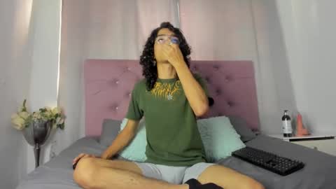 Snapshot of ethanblackwoodd chatting on 10.09.25 ethanblackwoodd online show from 10.09.25