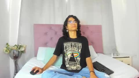 Snapshot of ethanblackwoodd chatting on 10.21.25 ethanblackwoodd online show from 10.21.25