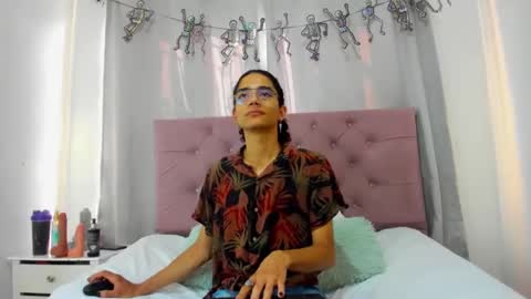 Snapshot of ethanblackwoodd chatting on 11.21.25 ethanblackwoodd online show from 11.21.25