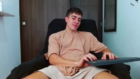 ethangreey1 online show from 03.05.25