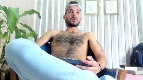 Snapshot of ethangrey_ chatting on 09.18.25 Ethan Grey online show from 09.18.25