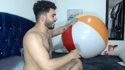 Snapshot of ethanhairy chatting on 03.05.25 Ethan online show from 03.05.25