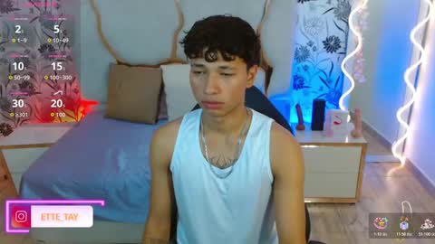 Snapshot of ette_tay chatting on 10.30.25 ette online show from 10.30.25