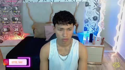 Snapshot of ette_tay chatting on 10.31.25 ette online show from 10.31.25