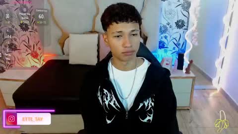 Snapshot of ette_tay chatting on 11.03.25 ette online show from 11.03.25
