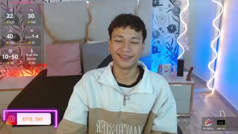 Snapshot of ette_tay chatting on 11.10.25 ette online show from 11.10.25