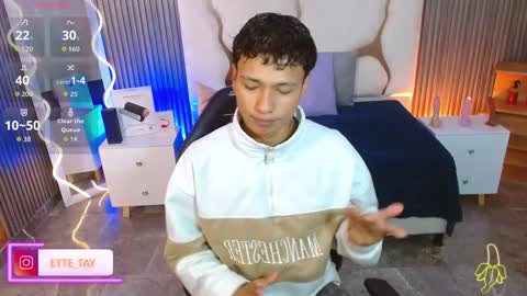 Snapshot of ette_tay chatting on 11.15.25 ette online show from 11.15.25