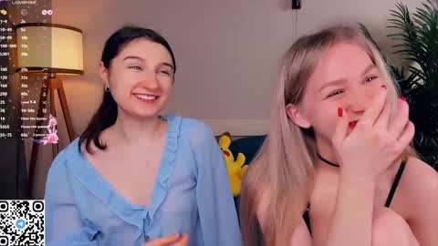 Snapshot of eugeniabrainard chatting on 03.05.25 Kira and Kamila online show from 03.05.25