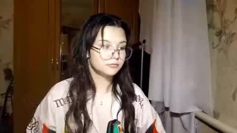 Lily 1st day online show from 05.21.26